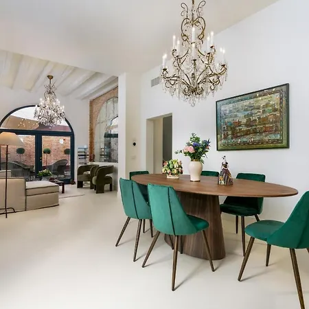 Corte Della Palma Superb Venetian Garden Apartment *
