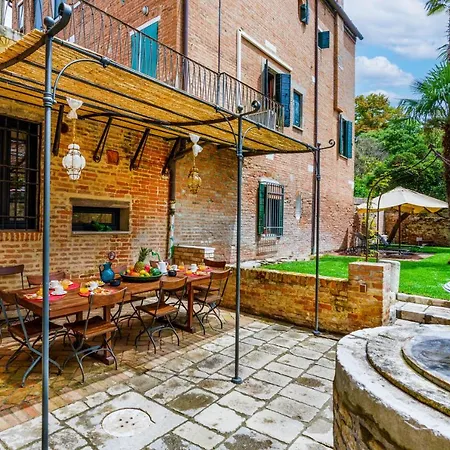 Corte Della Palma Superb Venetian Garden Apartment *